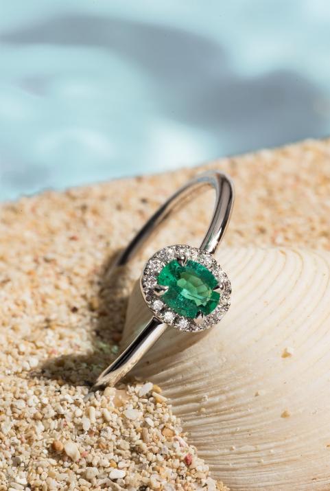 Diva Émeraude 0.06克拉圆形钻石祖母绿白金戒指 - Redline - 0++