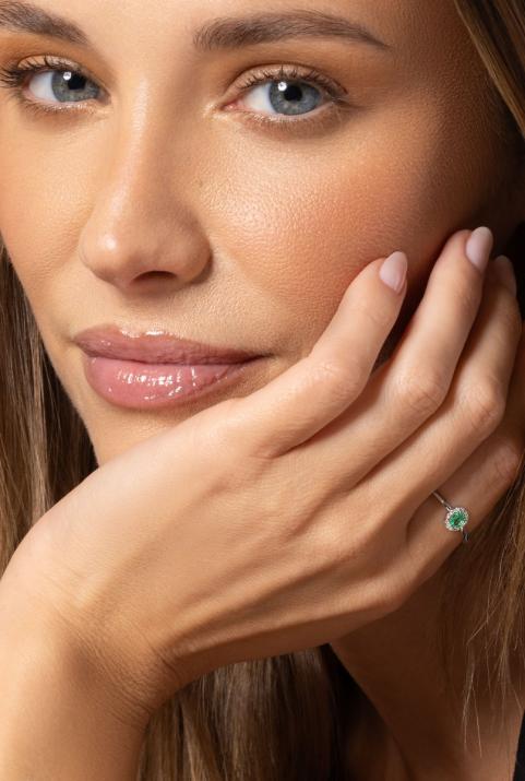 Diva Émeraude 0.06克拉圆形钻石祖母绿白金戒指 - Redline - 0++