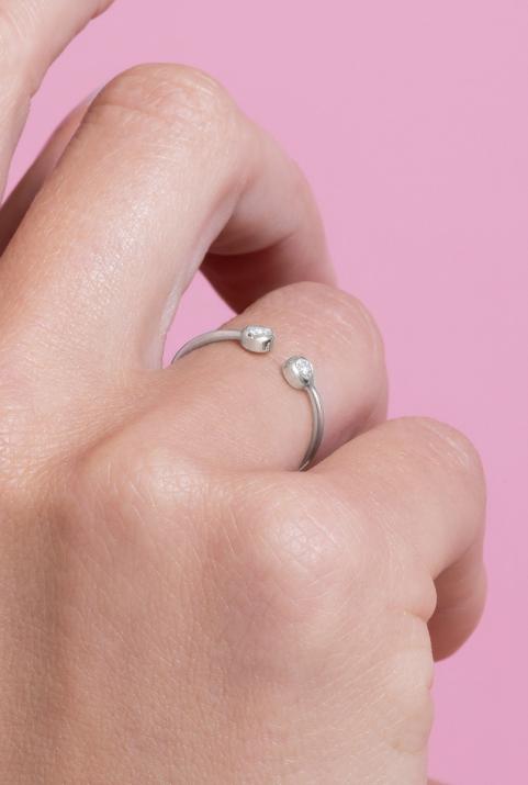 Si Audacieuse Bébé Pure 0.10克拉圆形钻石白金戒指 - Redline - 0++