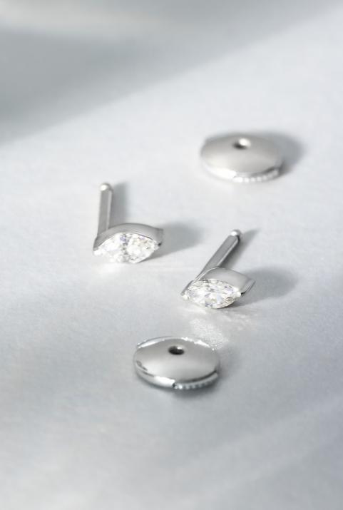 Majesté白金钻石耳钉 - Redline - 0++