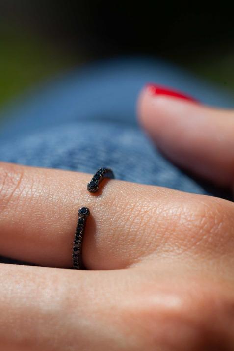 Duchesse Kcolor 0.29克拉圆形黑钻黄金戒指 - Redline - 0++