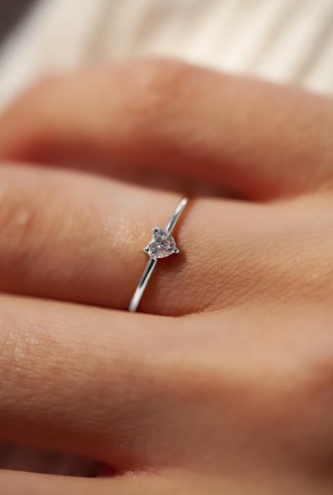 Sa Bien Aimé 0.20克拉心形钻石白金戒指 - Redline - 0++