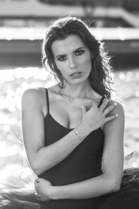 Mademoiselle Paris 0.05克拉巴黎铁塔圆形钻石白金链制女士项链 - Redline - 0++