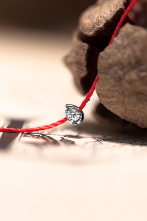 白金Lady系列泪滴形钻细绳手链 - Redline - 0++