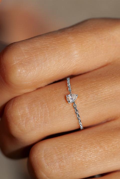 Altesse 0.10克拉水滴形钻石白金戒指 - Redline - 0++