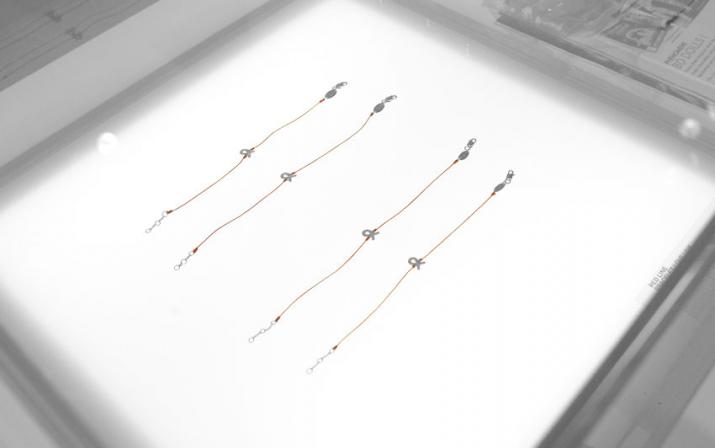 Sidaction Lovelink 0.069克拉圆形钻石白金绳制女士手链 - Redline - 0++