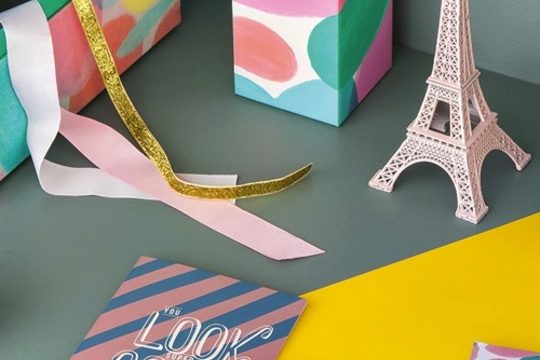 Dans les coulisses de chez Monoprix, une rentrée pop et colorée