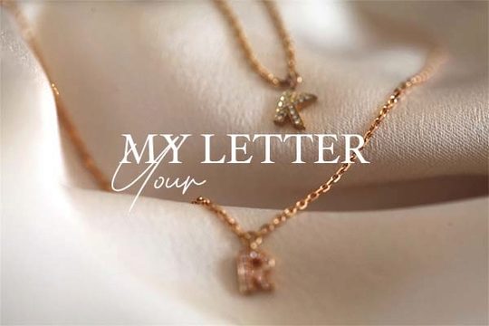 Colliers lettres en or 18k